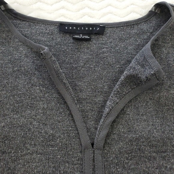 Sanctuary Gray V-Open Chiffon Mock Layer Bottom Sweater Lightweight Womens Small - Picture 5 of 10